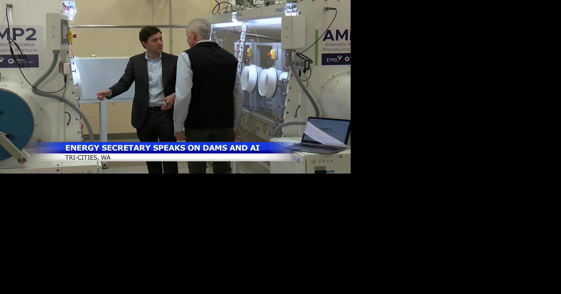 DOE Secretary highlights hydro power and AI innovation in the Tri-Cities