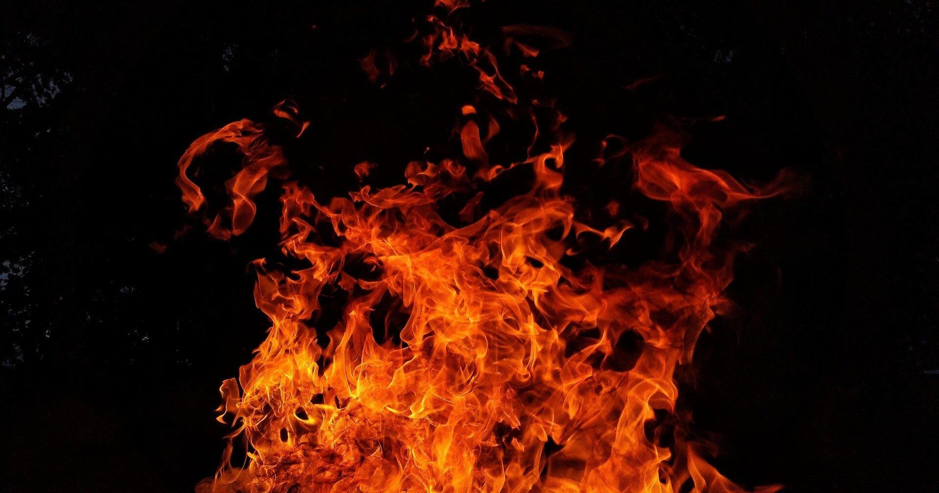 Wind conditions in Benton County causes a home garage fire to surge - Vimarsana News