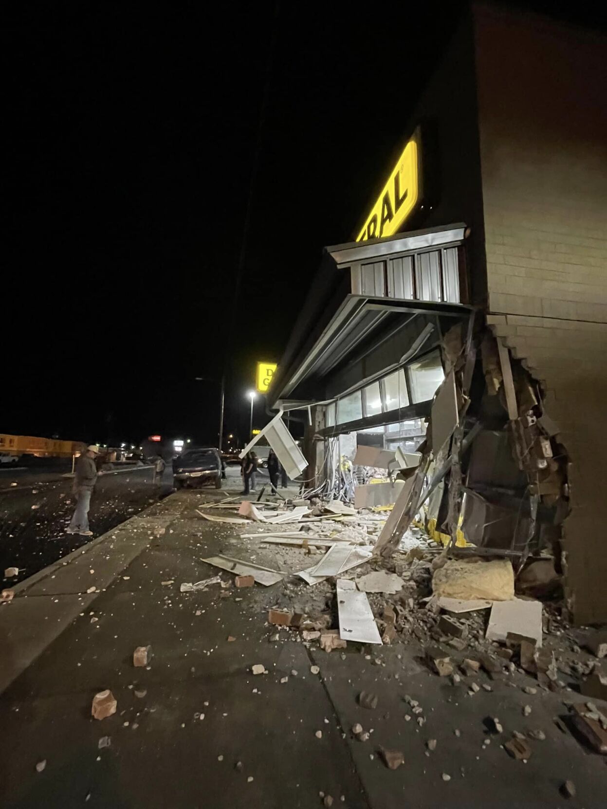 Avoid Dollar General in Umatilla after car crashes into building News