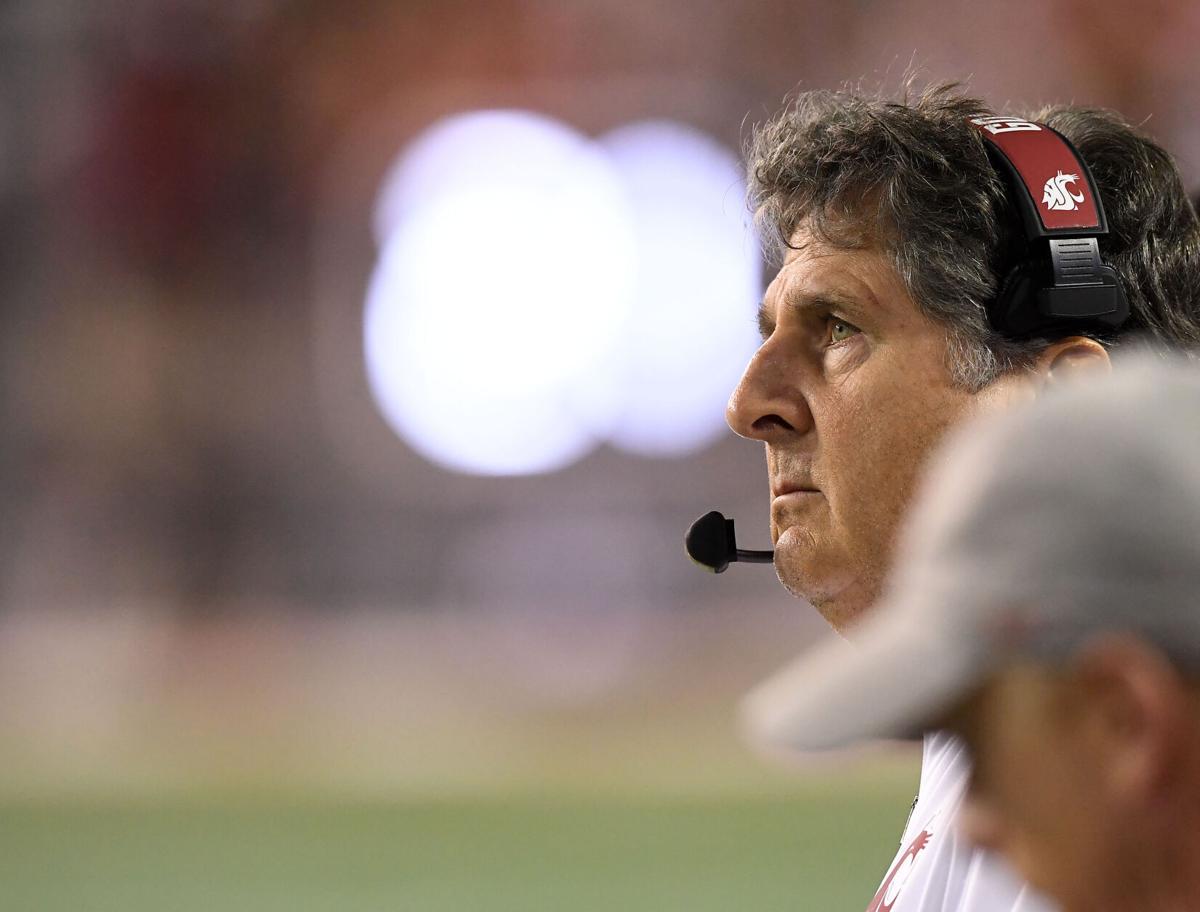 Mississippi State football coach Mike Leach dies at 61 - Los