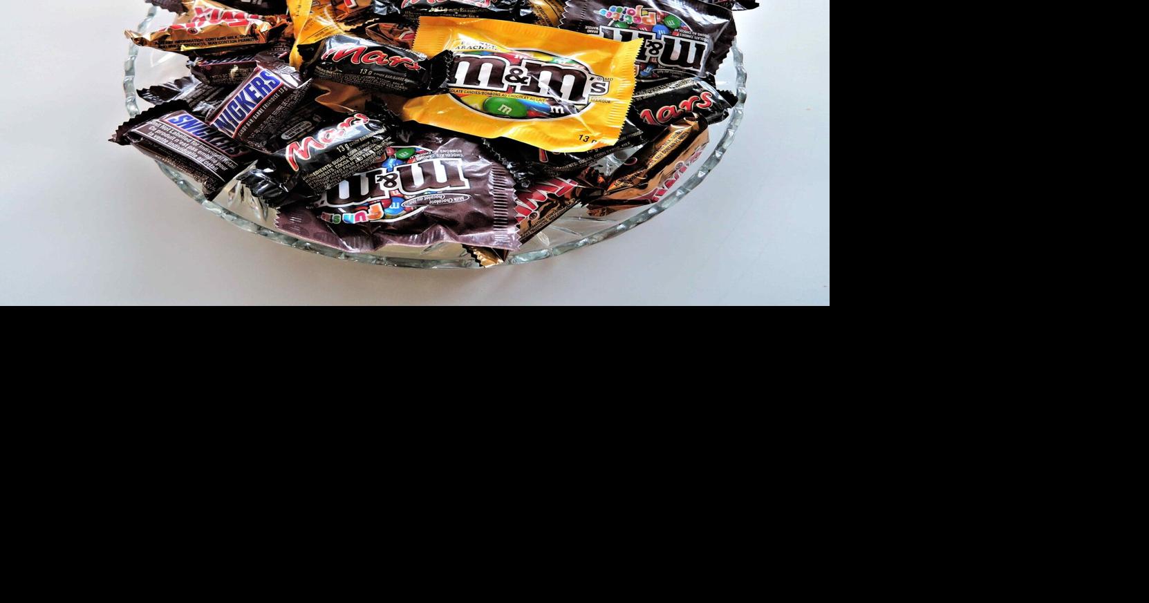 Oregon police investigate 3 reports of razor blades hidden in Halloween ...