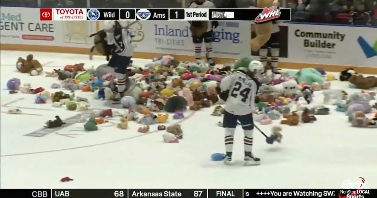 Teddy Bear Toss Sets Record | Tri-City Americans | nbcrightnow.com