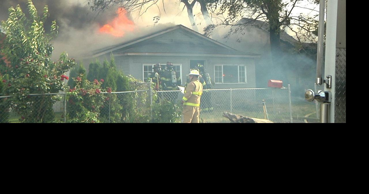 Fire destroys two homes and leaves families displaced | Archives ...