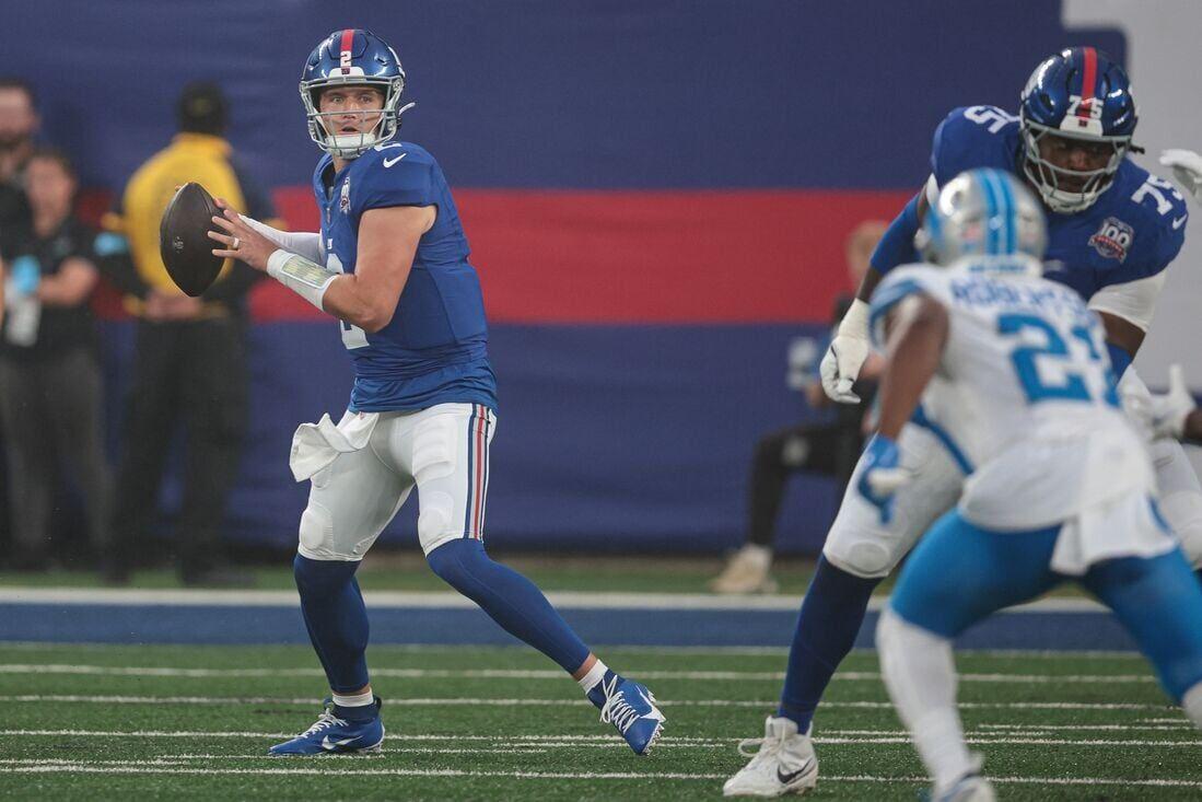 Report Giants' Drew Lock to miss time due to hip injury National