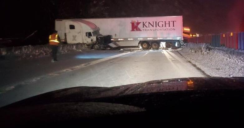 I 90 Closed In Three Places Blocking Both Directions Over Snoqualmie i-90-closed-in-three-places-blocking-both-directions-over-snoqualmie