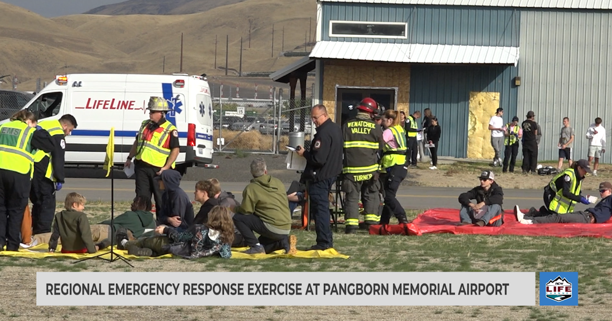 Simullate First responders simulate emergency at Pangborn Memorial Airport ...