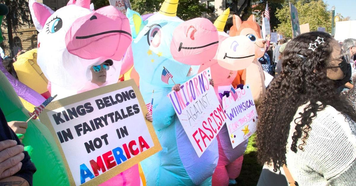 'No Kings' rally returns to Boise to oppose Trump administration, this time in costumes