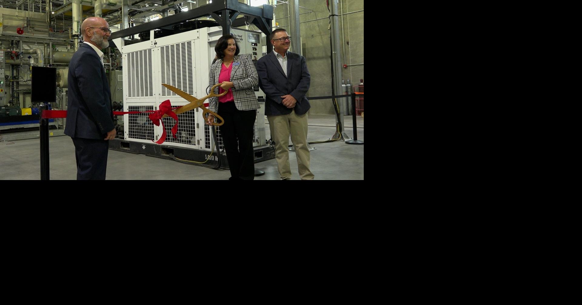 Douglas County PUD cuts ribbon on green hydrogen production facility
