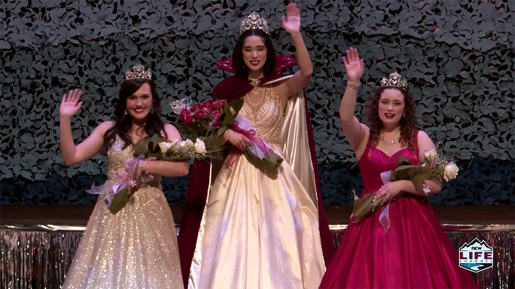 21 Apple Blossom Royal Court Crowned Apple Blossom Ncwlife Com