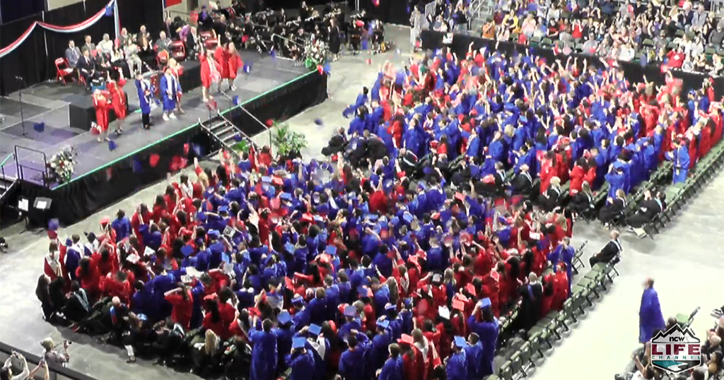 Eastmont High School 2025 graduation tonight at 6pm News