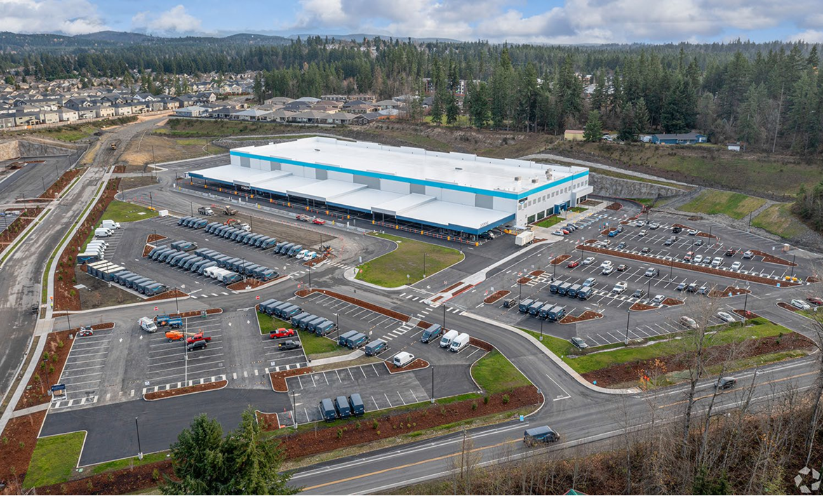 Amazon building 'last mile' distribution center near