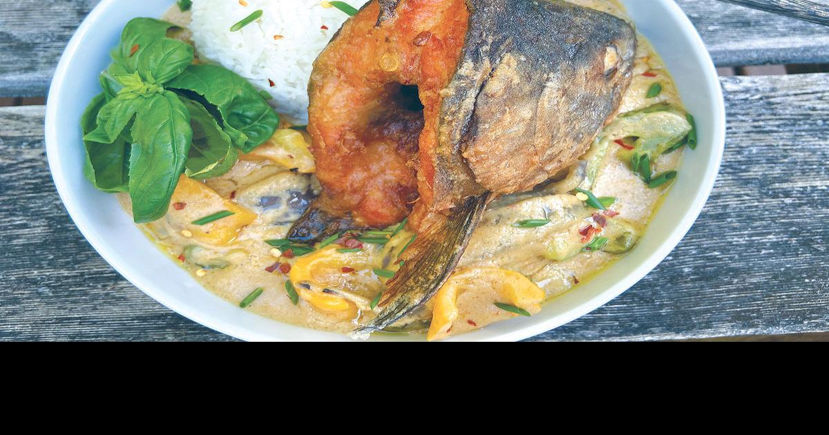 Crispy Salmon Head Curry Food