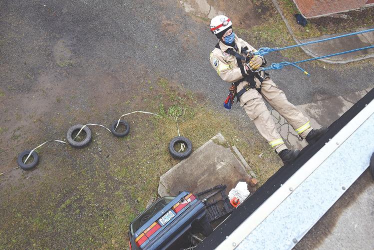 Training on Rope Rescue in Difficult Terrains – FORS Montenegro