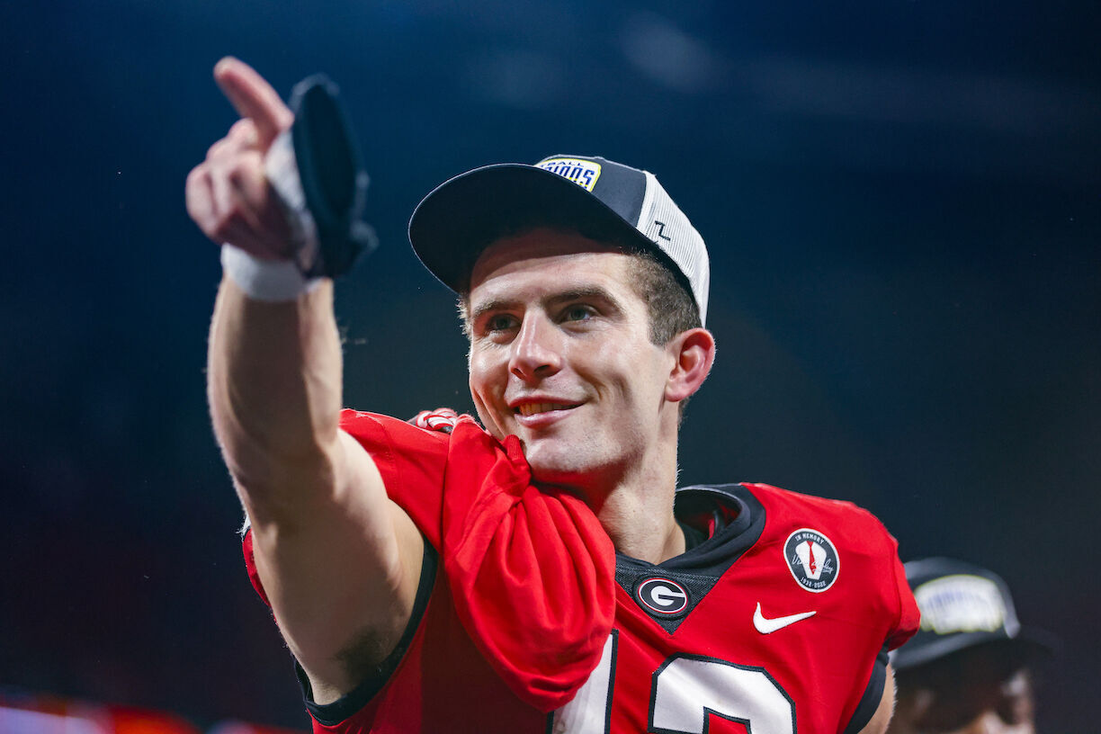 Georgia football fans better join the Stetson Bennett fan club before it's  full