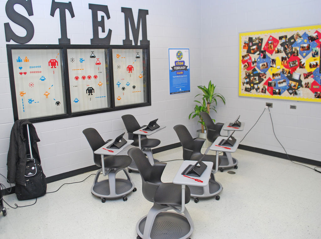 Rex Mill Middle School formally opens new STEM Lab | News | news-daily.com