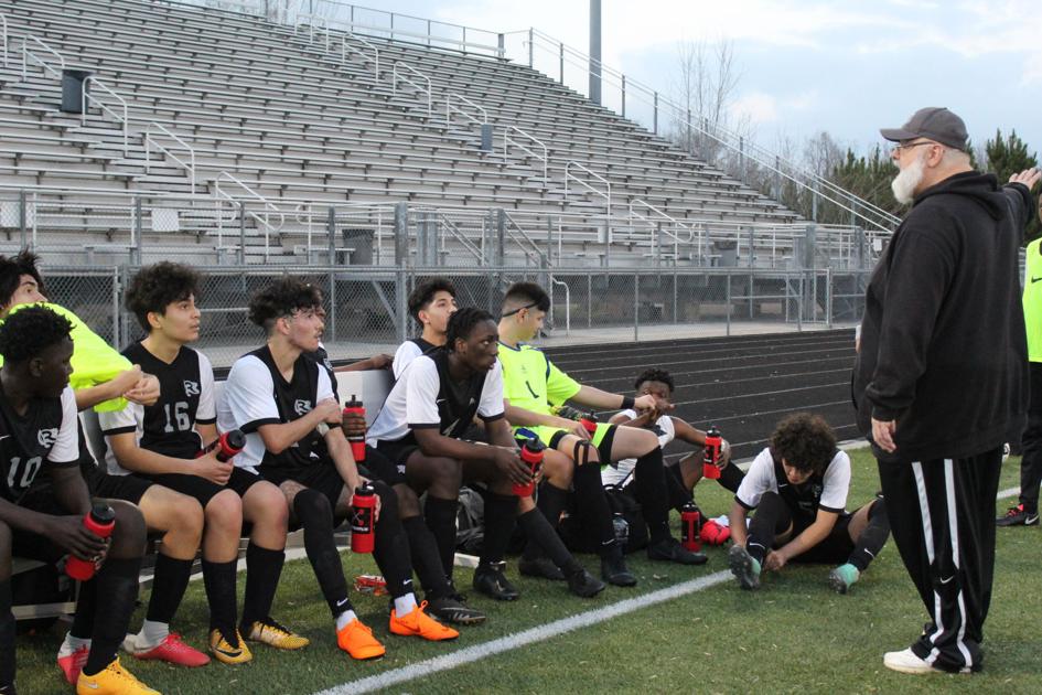Soccer Riverdale High Has More To Build On Next Year After 8 5 Finish Sports News Daily Com