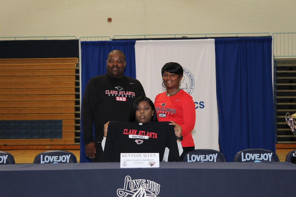 Lovejoy Has Seven Sign College Letters Sports News Daily Com