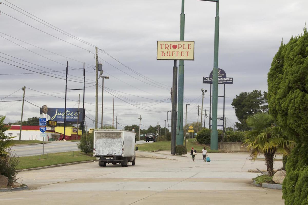 Clayton County Board Of Commissioners Cracks Down On Big Rig Parking In Commercial Lots News News Daily Com
