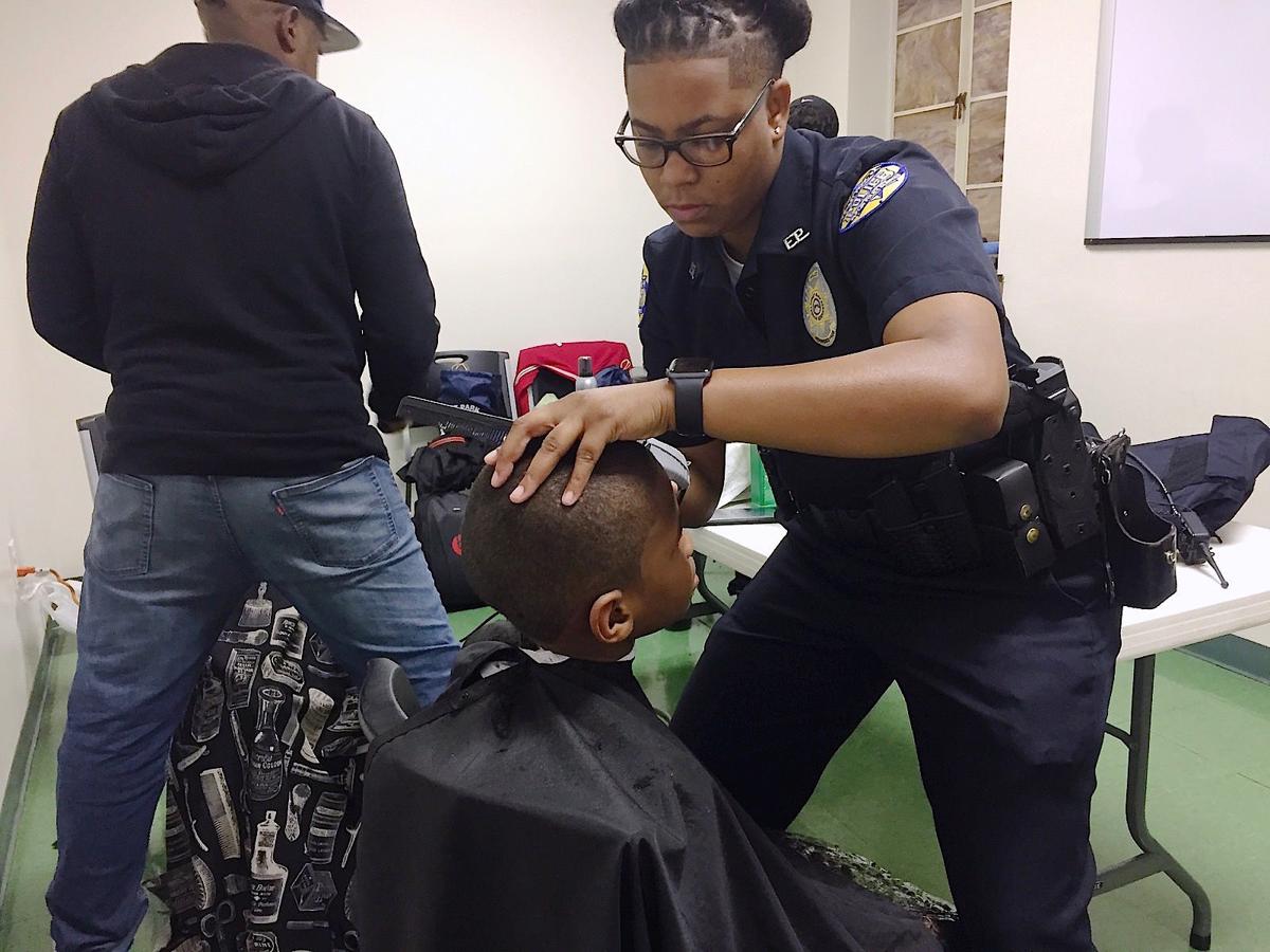 Forest Park Officer Cuts Hair At Homeless Shelter Multimedia News Daily Com