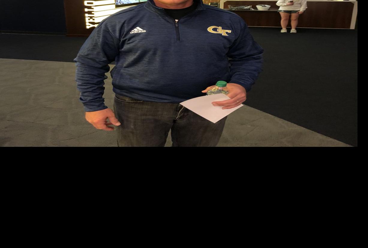 Twitter Reacts To Former Georgia Coach Mark Richt Wearing Georgia