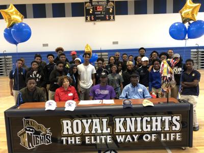Elite Scholars Academy State Champion Benjamin Okafor Signs To Continue Track And Field Career At Western Carolina Sports News Daily Com