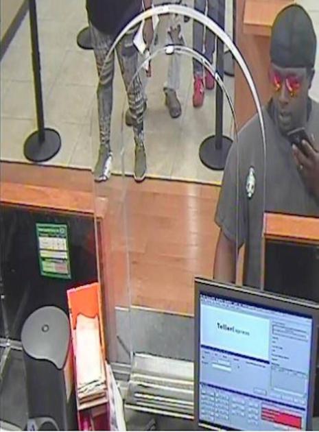 Police Investigate Bank Robbery At Riverdale Chase Branch News News Daily Com