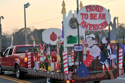 Jonesboro Christmas Parade 2022 Horses City Of Jonesboro Celebrates The Season With Christmas Parade | Features |  News-Daily.com