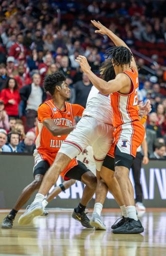 03172023-illini-mbb-rodgers-harris-trap-black-2.jpg