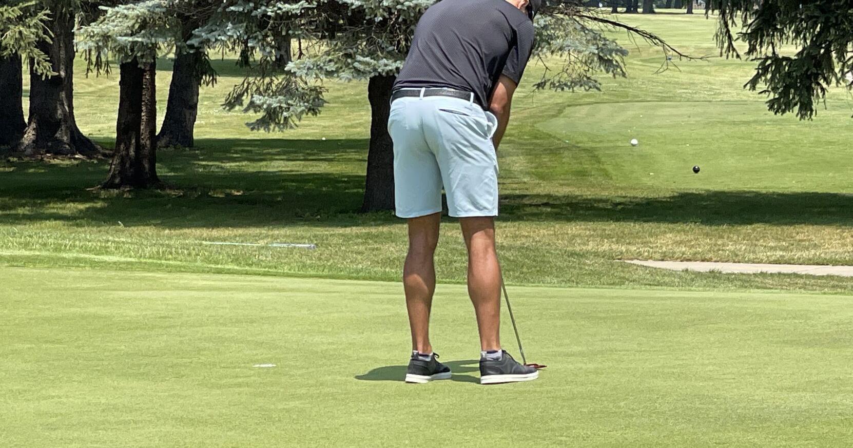 Keenan, Winters lead UI Open at halfway point - Vimarsana News
