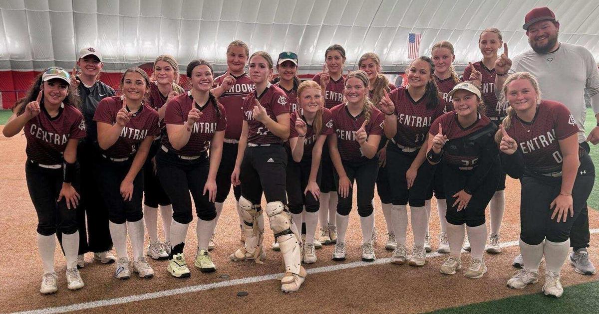 Saturday's prep highlights: Maroons lock up first Big 12 softball title