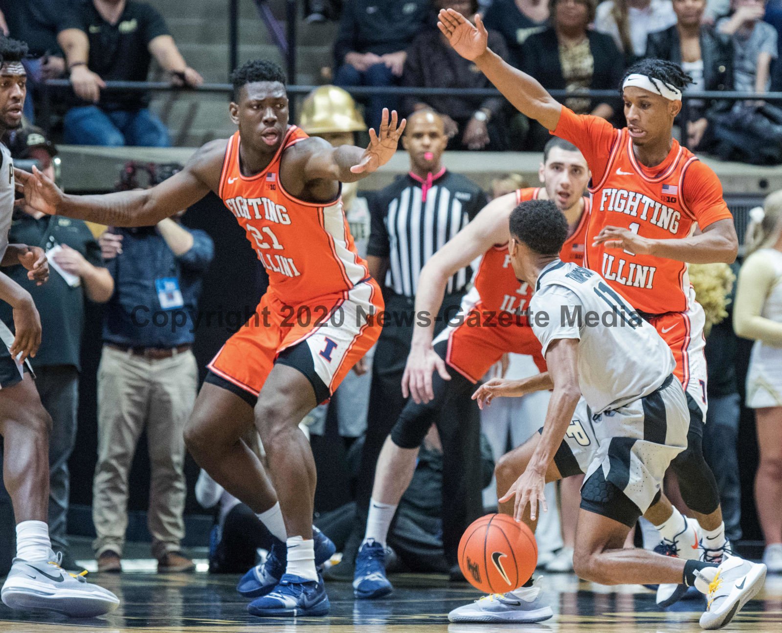 Illini Silence Mackey Arena Crowd In Another Signature Road Win ...