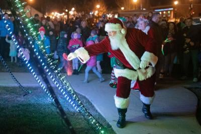 Mahomet Christmas Walk 2022 Coronavirus Response | New Routine Will Keep Santa Busy In Mahomet |  Coronavirus | News-Gazette.com