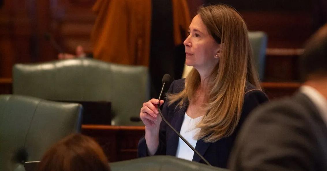 Capitol News Illinois | Legislature OKs bill to limit how social-media companies target feeds to children