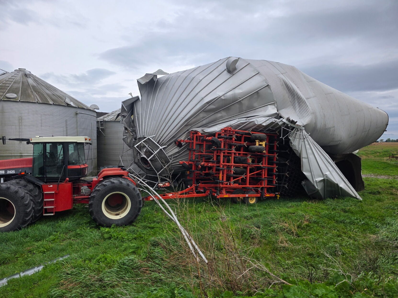news-gazette.com - LUKE TAYLOR ltaylor@news-gazette.com - Storm causes 'mass destruction' at rural Loda farm