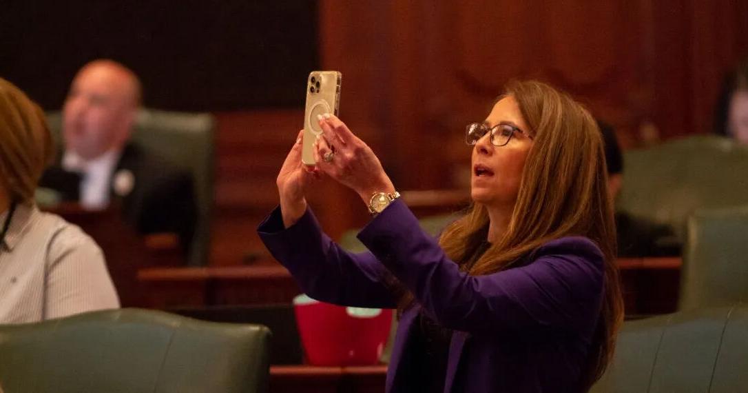 Capitol News Illinois | House approves Pritzker initiative to regulate social media algorithms