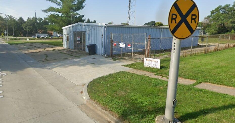 Family hopes to convert former tool-rental shop in Champaign into kitchen for food trucks
