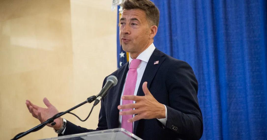 Jim Dey | Giannoulias has ambitions beyond simple re-election