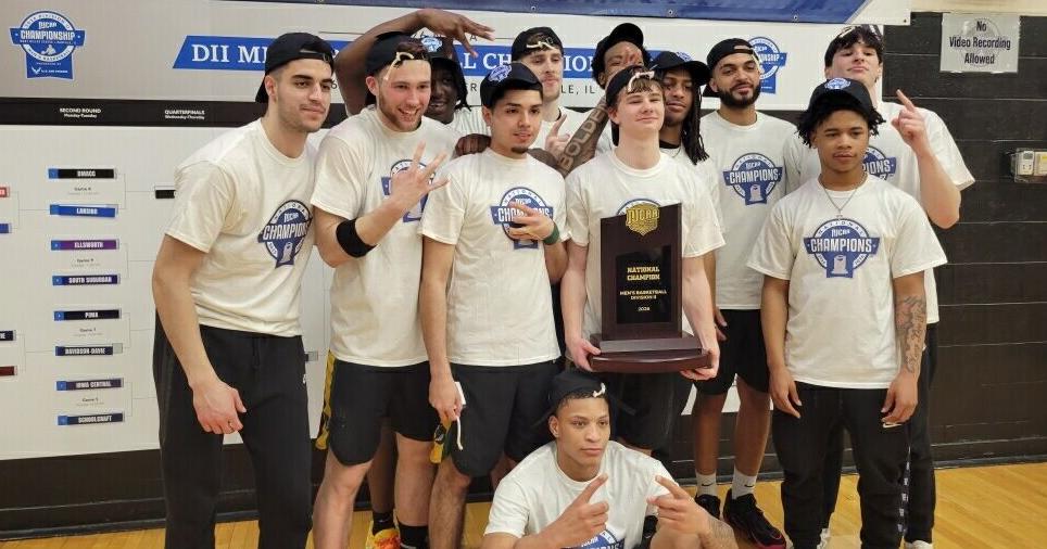 पार्कलैंड पुरुष बास्केटबॉल ने राष्ट्रीय खिताब जीता!