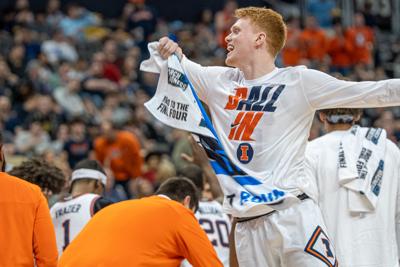 03192022-illinois-mbb-goode-celebration.jpg