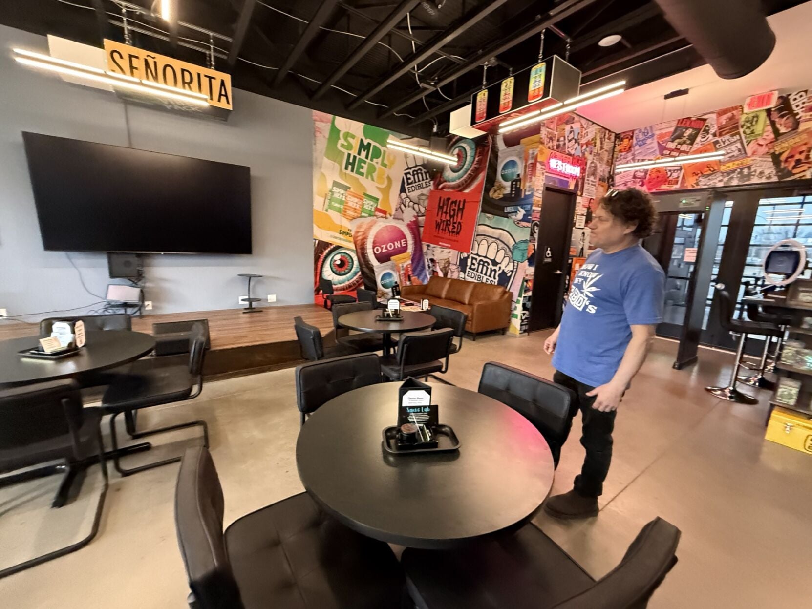 news-gazette.com - JENNIFER BAILEY jbailey@news-gazette.com - Danville's first cannabis consumption lounge opens