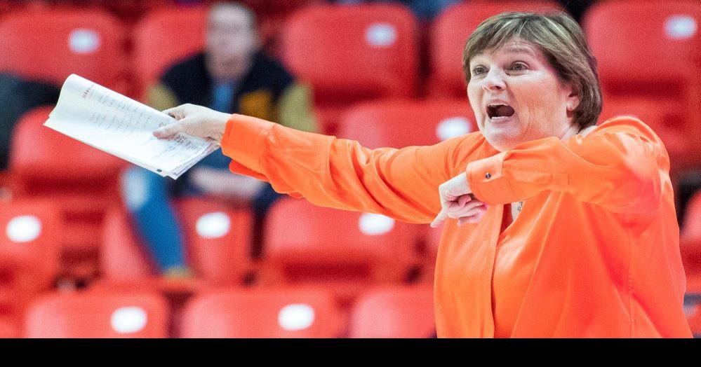 Fahey makes another change to coaching staff | Sports | news-gazette.com