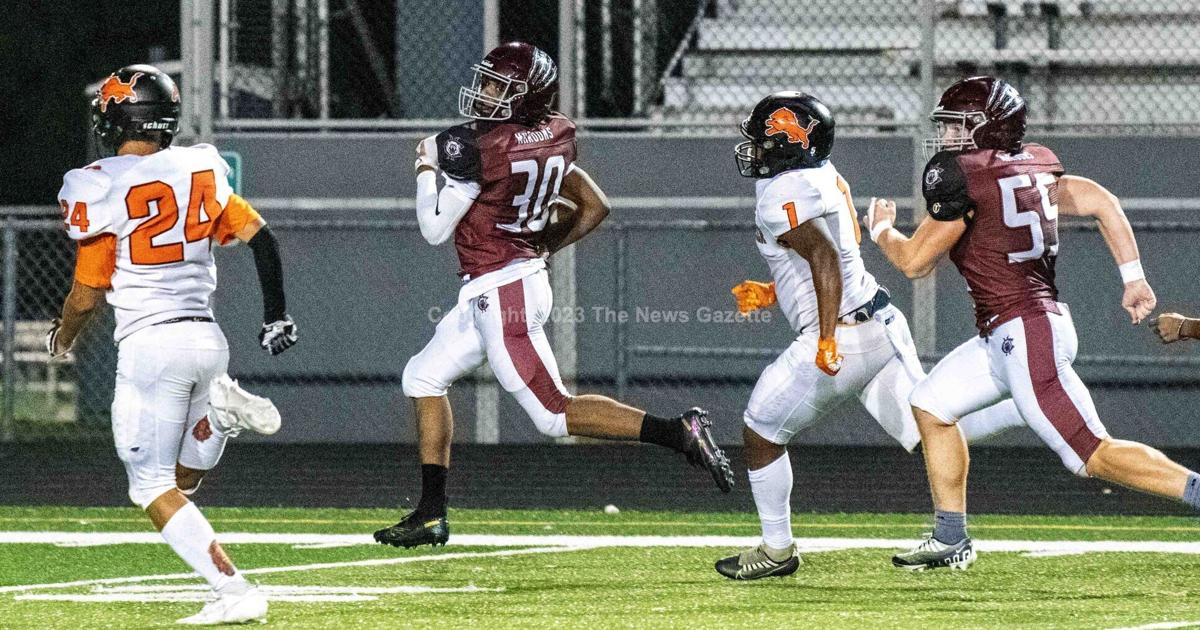 PHOTO GALLERY: Prep Football: Central vs. Springfield Lanphier ...