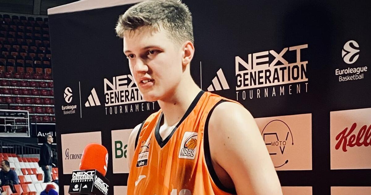 Good Morning, Illini Nation: Illinois offers 2025 center Eric Reibe ...