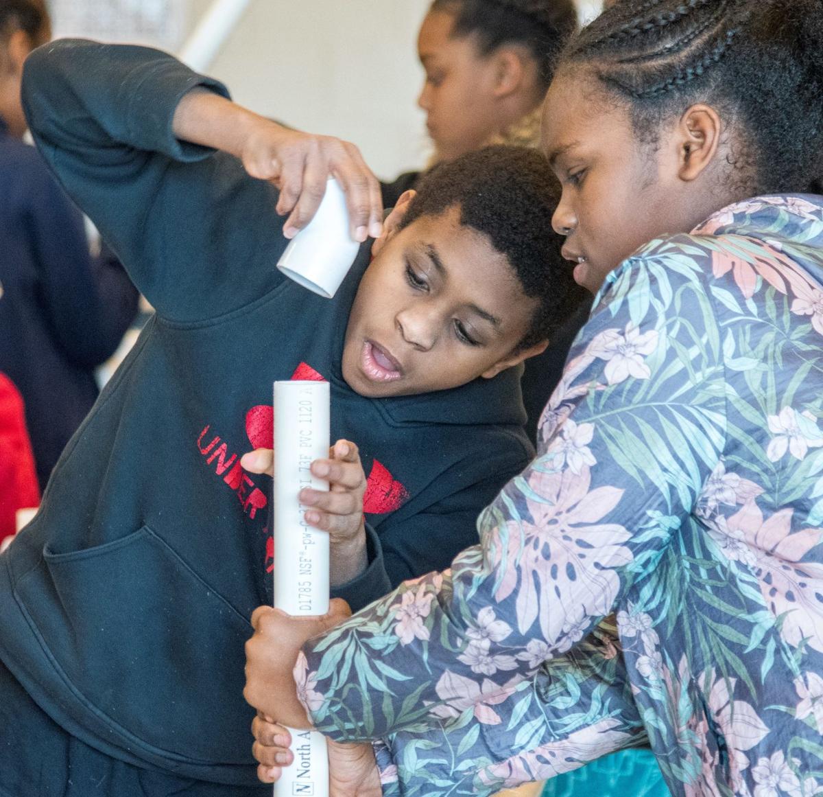 Garden Hills Fifth Graders Get Hands On Stem Lesson With Skating