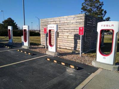 CNI electric-vehicle charging Tesla Meijer