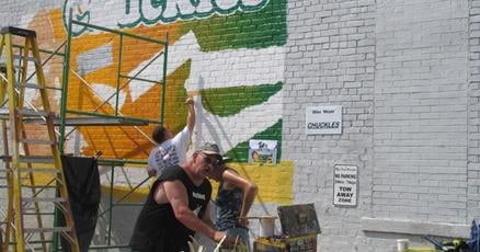 Walldogs artists to descend on Villa Grove Walldogs artists to descend on Villa Grove