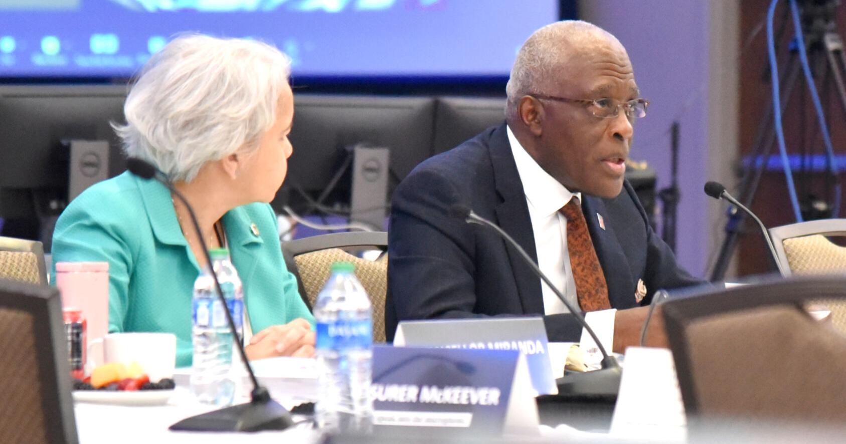 Illini Insider | 'Major' changes on trustees' agenda - Vimarsana News
