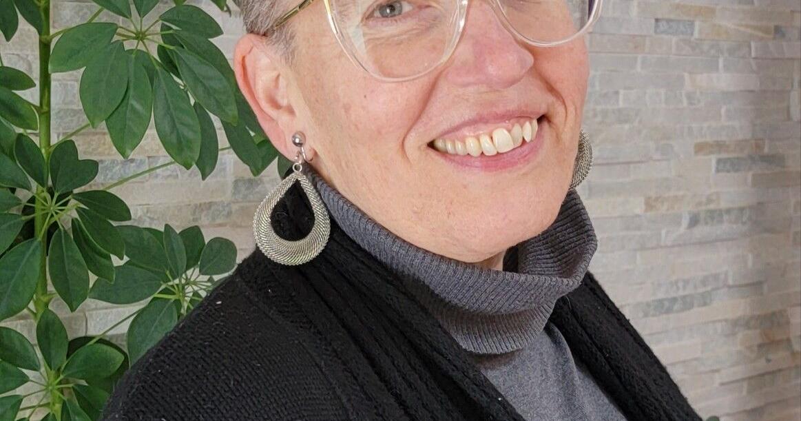 Rachel Vellenga/review | Tracing back to their roots