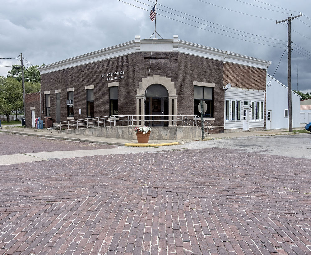 Small Towns, Big Deals Wondering what's up in Sidell? Check the paper News