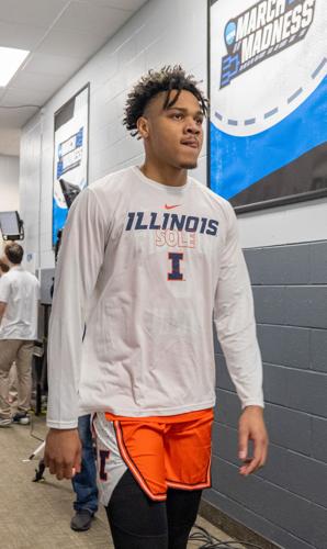 03172023-illini-mbb-shannon-exits-locker-room.jpg